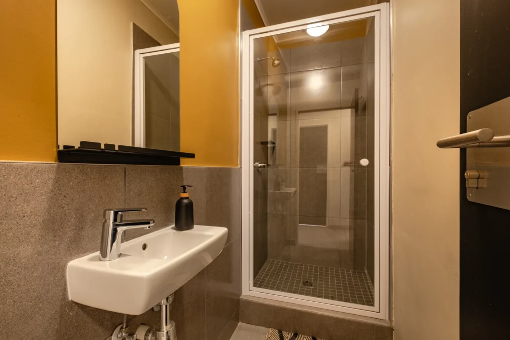 Single Rooms
