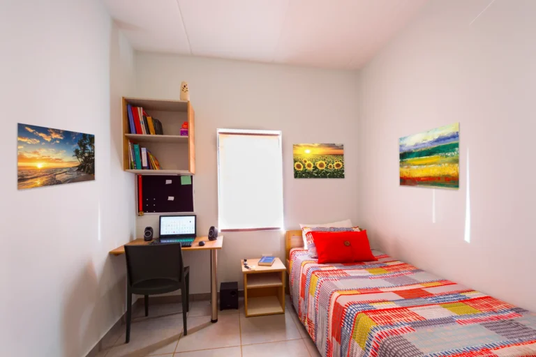 Single Rooms at Kingsway Place