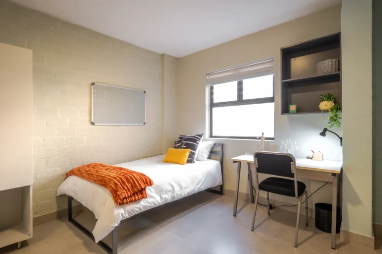 Studio Apartments at Peak Studios